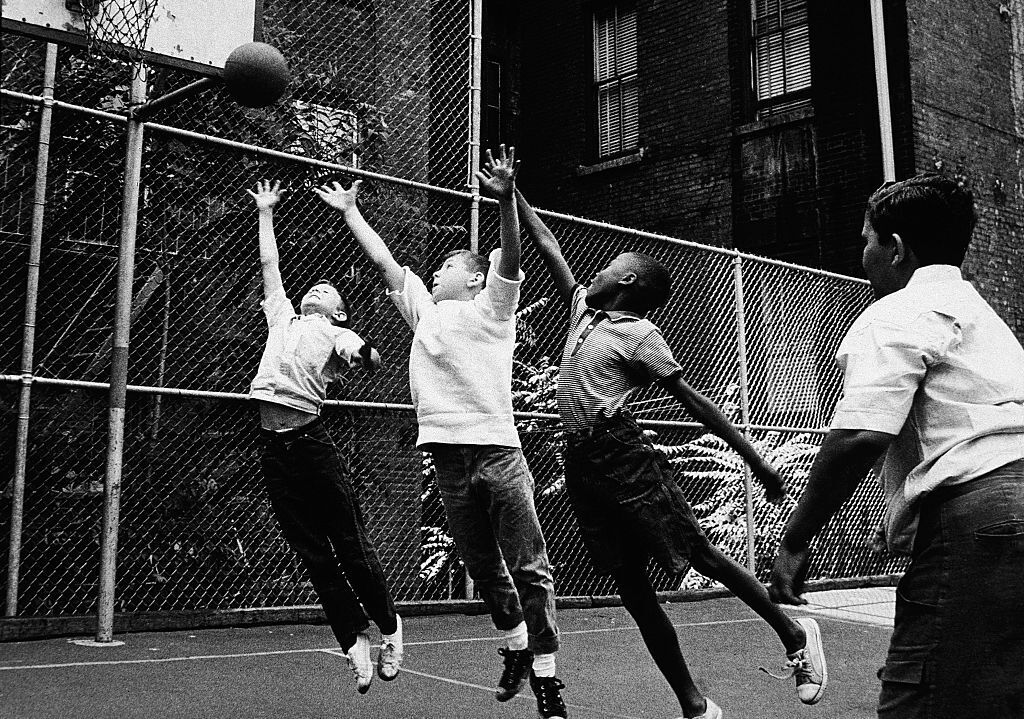 1975